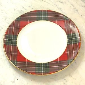 222 FIFTH OXFORD RED DINNER PLATE 10 3/4TH INCH RED GREEN PLAID GOLD NEW